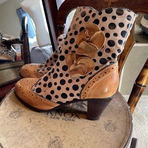 L'ARTISTE Spring Step Perignon Polka Dot Italian Leather Ankle Boots EU41